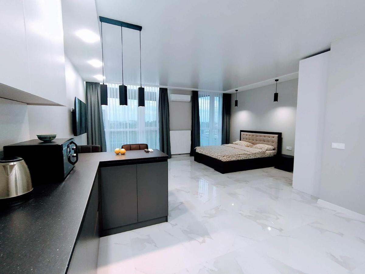 Vip Apartment Near Center Lviv Kültér fotó