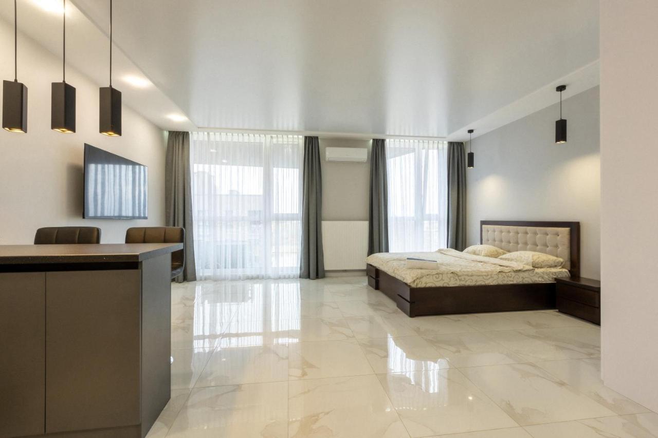 Vip Apartment Near Center Lviv Kültér fotó